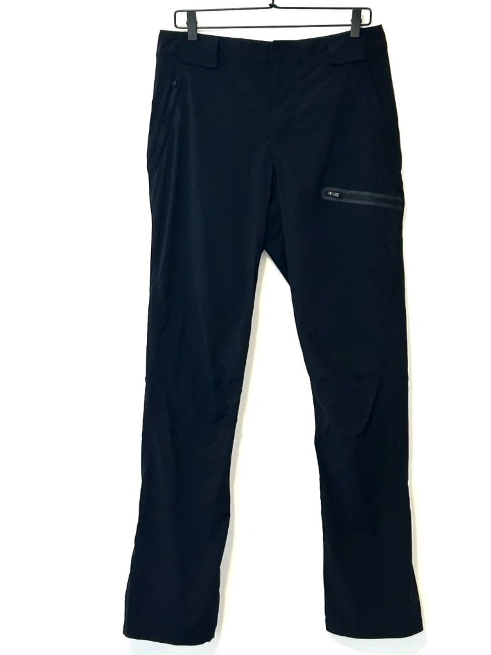 Lululemon men's black athletic pants with zip pockets, size 34